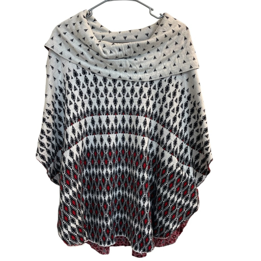 Fever Diamond Pattern Knit Poncho Size Women’s S/… - image 1